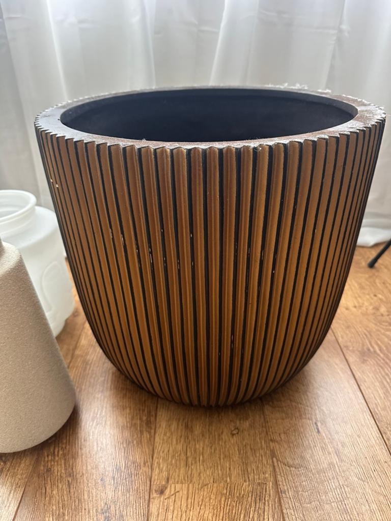 Super grote zwarte gouden bloempot, Tuin en Terras, Bloempotten, Ophalen, 40 cm of meer, Rond, Zo goed als nieuw