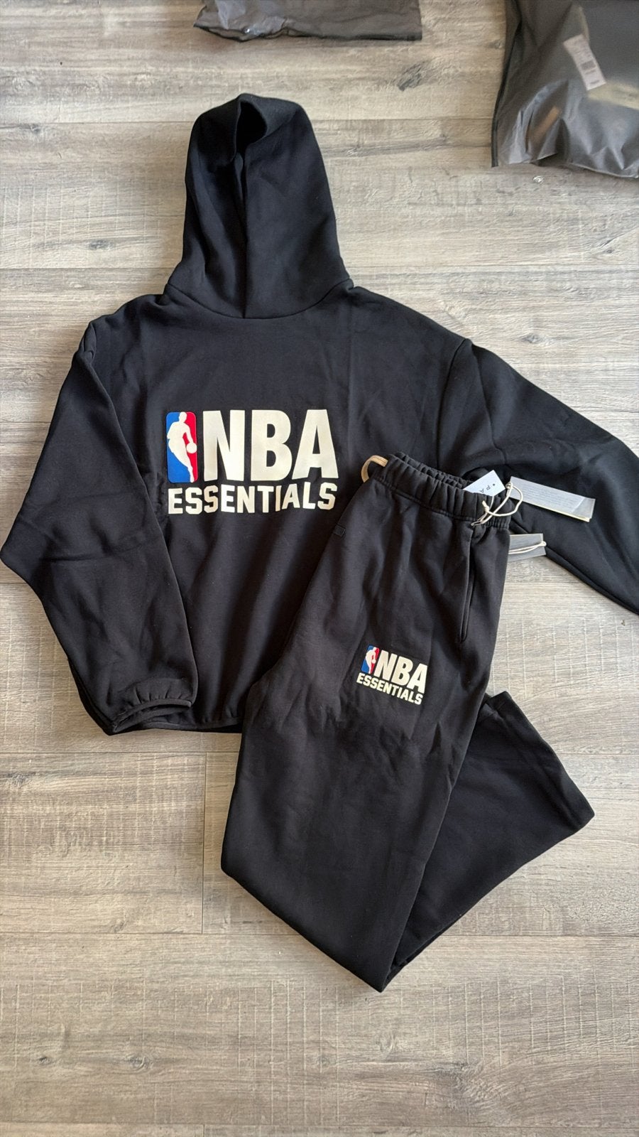NBA Essentials Fear of God Trainingspak Zwart, Maat 38/40 (M), Zwart, Ophalen of Verzenden, Zo goed als nieuw