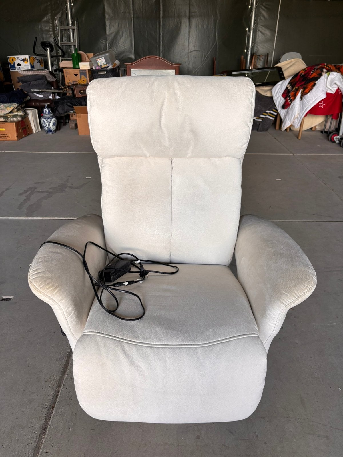 Nette elektrische sta op stoel relax fauteuil creme wit, Ophalen, Overige materialen, Gebruikt, 75 tot 100 cm