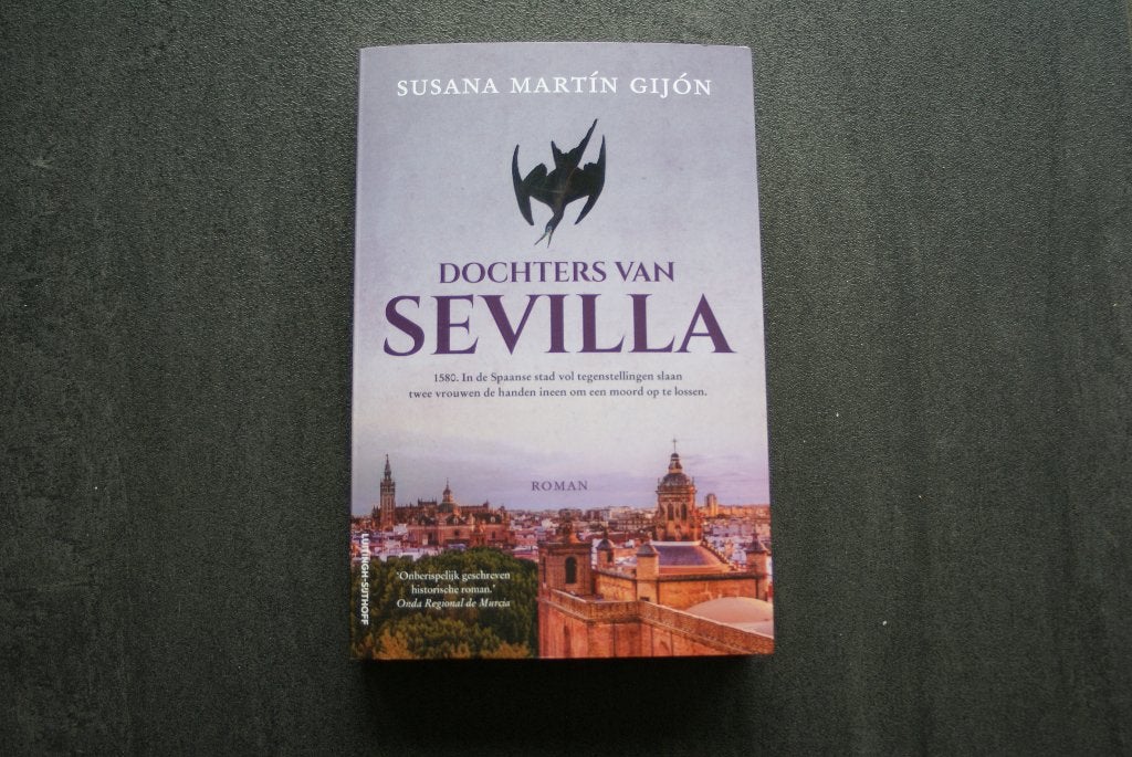 DOCHTERS van SEVILLA..... Susana Martìn Gijòn.., Ophalen of Verzenden, Zo goed als nieuw