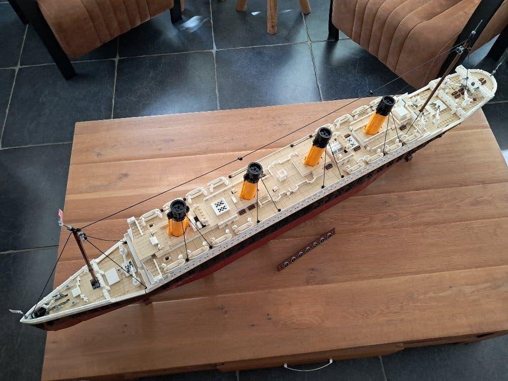 Foto 3 van Lego Titanic 10294