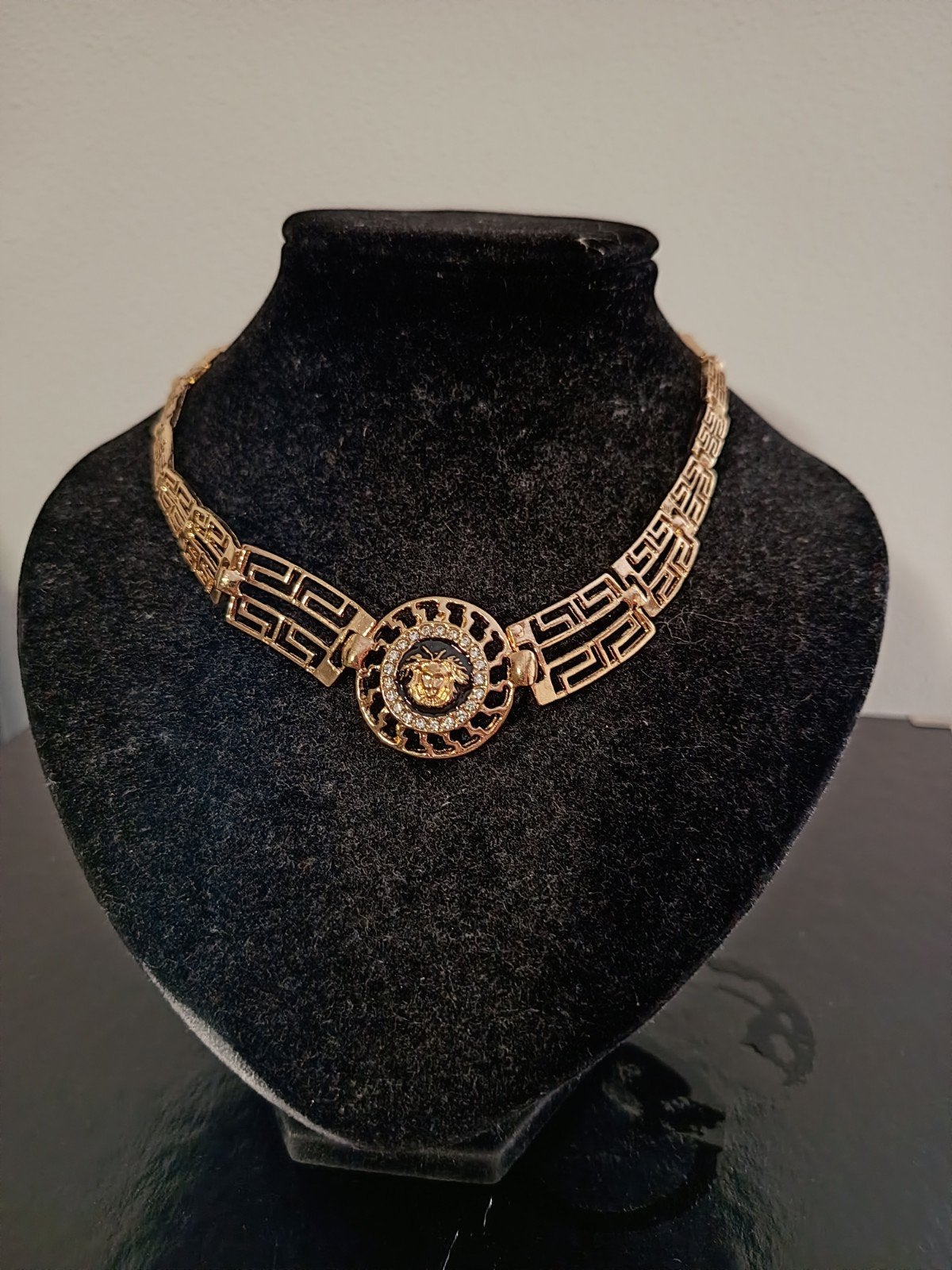 Ketting Versace met strass, Overige materialen, Nieuw, Ophalen of Verzenden, Goud