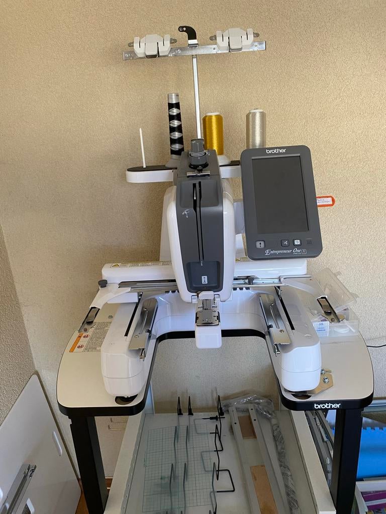 Brother Entrepreneur One PR1X Borduurmachine, Ophalen, Industrieel, Brother, Naaimachine