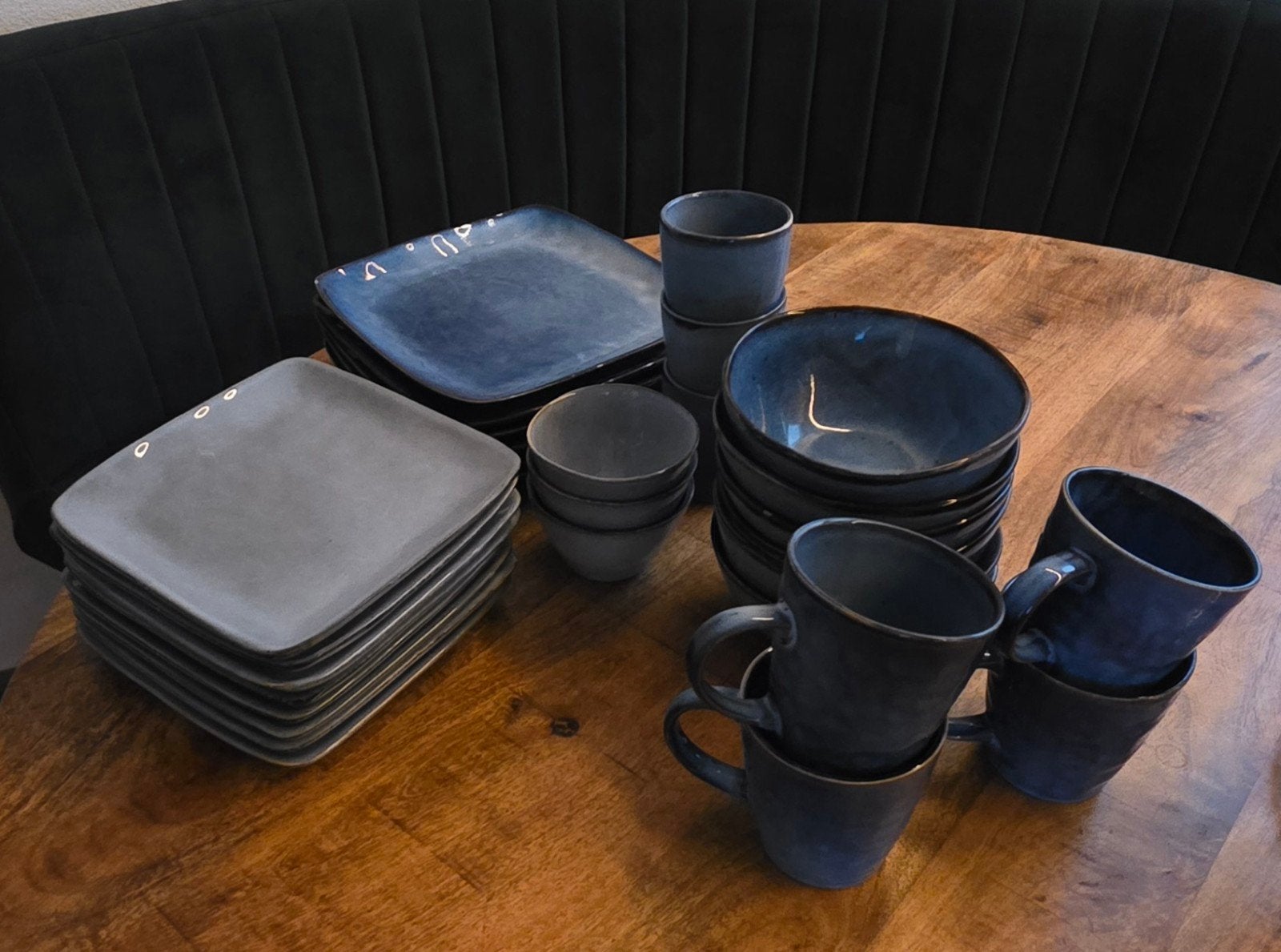 Servies: borden, bakjes en mokken, Ophalen, Aardewerk, Overige stijlen, Bord(en)