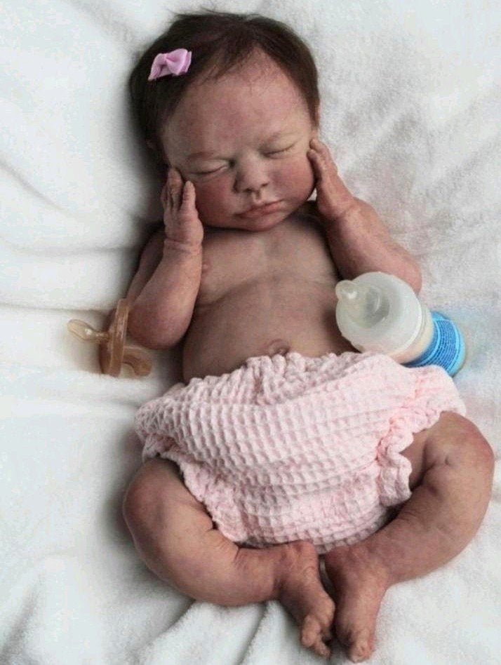 fb siliconen baby Tember., Ophalen of Verzenden, Zo goed als nieuw, Babypop