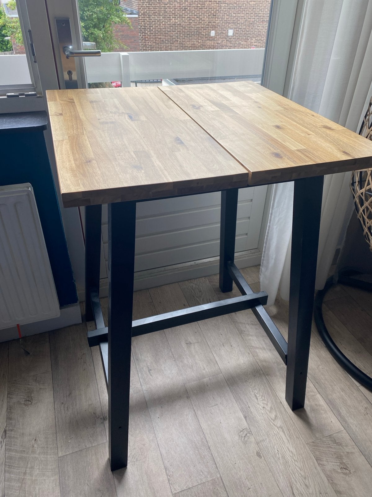 IKEA bartafel, barkrukken (2 stuks) met lichte beschadiging, Huis en Inrichting, Barkrukken, Gebruikt, Ophalen of Verzenden, 90 cm of meer
