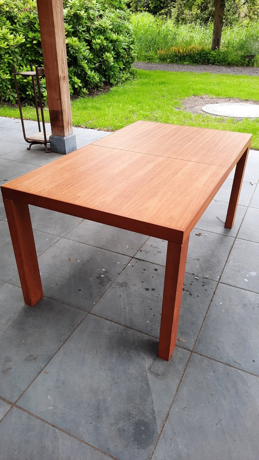 Gratis af te halen: Uitschuifbare eettafel van hout, Huis en Inrichting, Tafels | Eettafels, Ophalen, Gebruikt, 50 tot 100 cm