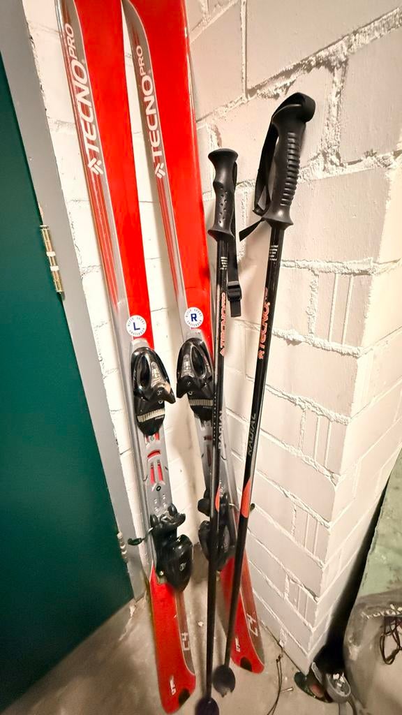 TecnoPro Skiset 160 cm + Stokken – Goede staat, Sport en Fitness, Skiën en Langlaufen, Overige merken, 160 tot 180 cm, Gebruikt