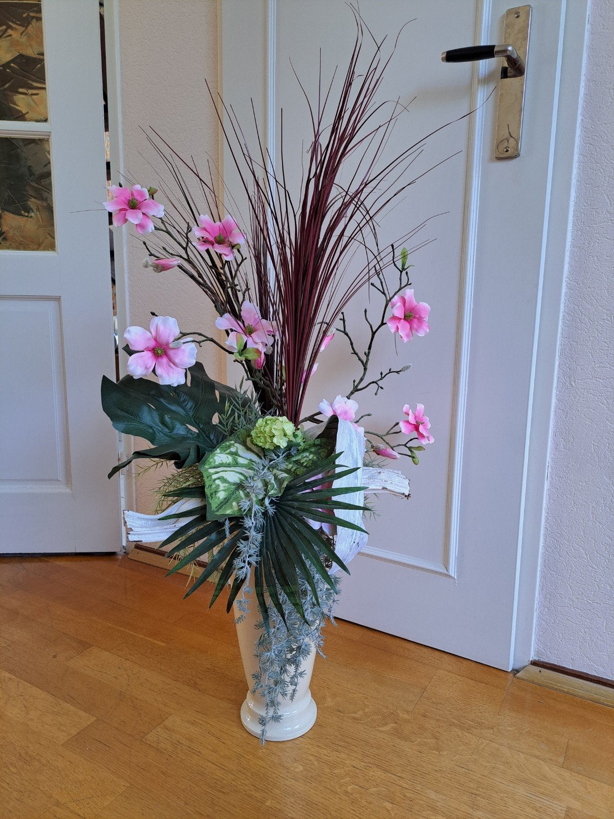 Uniek handgemaakt bloemstuk met kunstbloemen, Ophalen, Binnen, Gebruikt, 107 cm