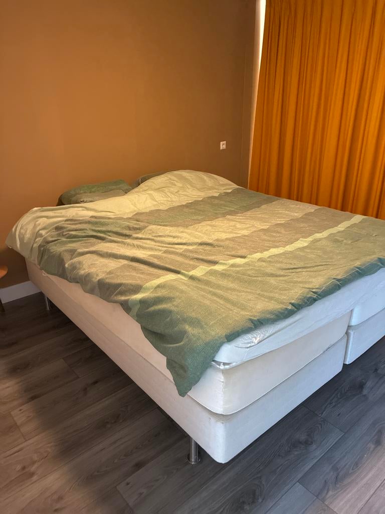 Boxspring 180x220 cm - Comfortabel en ruim, Ophalen, Gebruikt, Wit, Tweepersoons