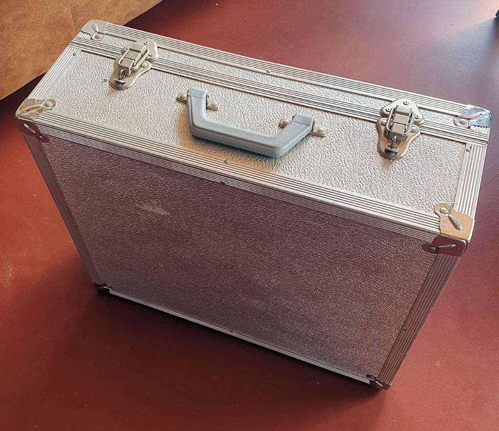 Koffer medium size, Muziek en Instrumenten, Behuizingen en Koffers, Ophalen, Gebruikt, Overige instrumenten