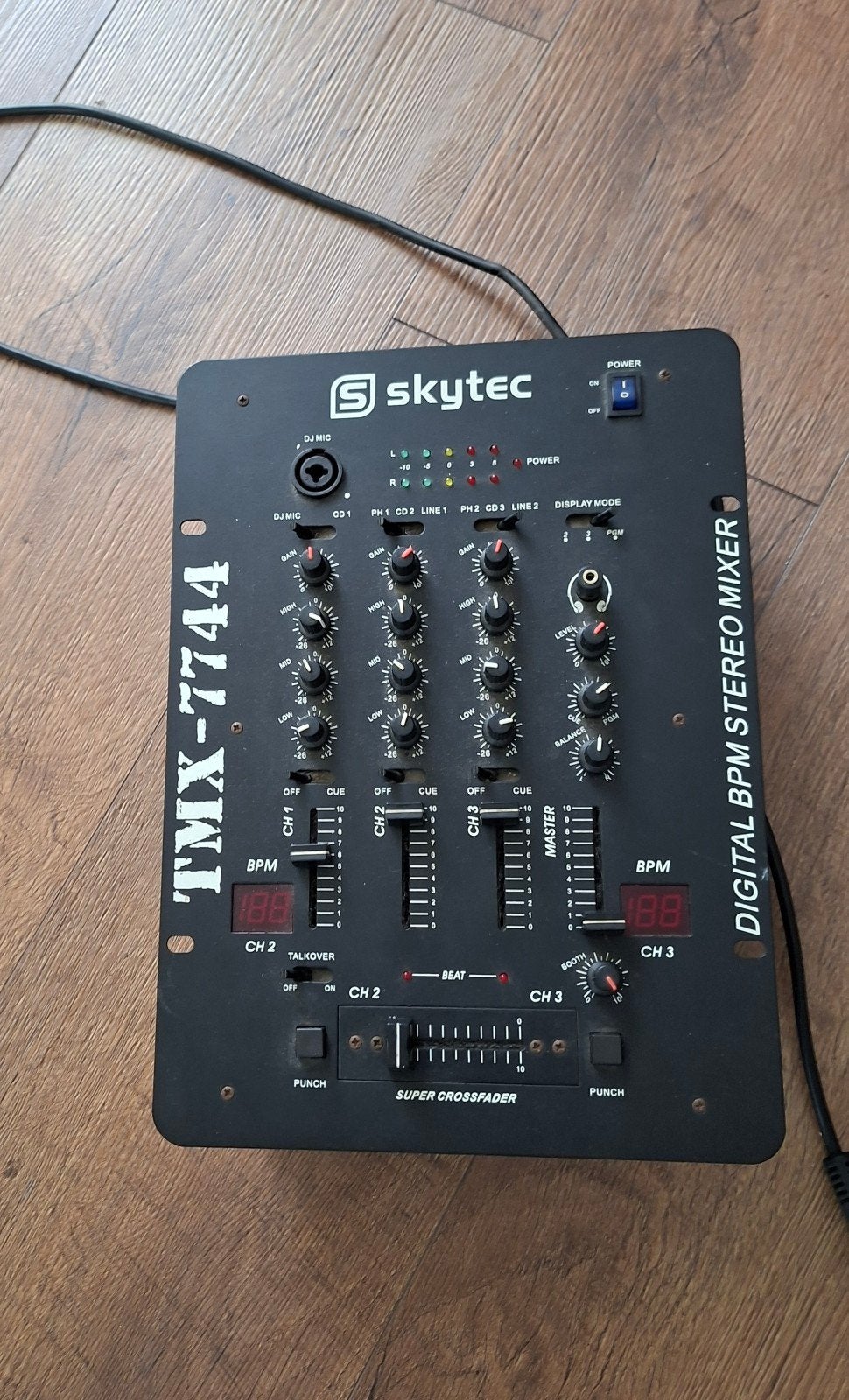 te koop Skytec TMX-7744 3-kanaals, Ophalen, Minder dan 5 kanalen, Microfooningang