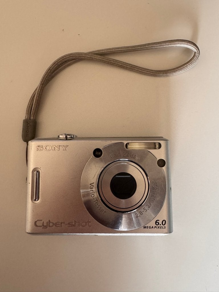 Sony Cybershot DSC-W30, Ophalen, Zo goed als nieuw, Sony, 8 keer of meer
