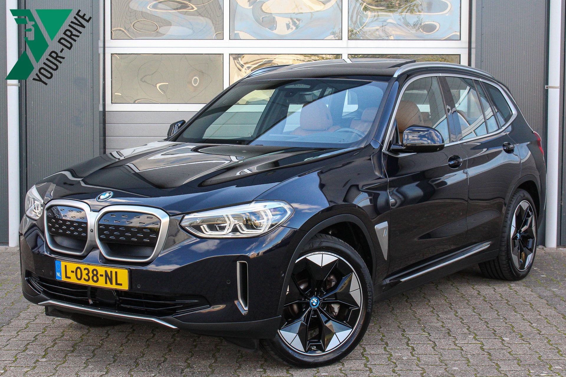 BMW IX3 High Executive 80 kWh | 12 Mnd. Garantie & SOH 99,4%, Auto's, Dealer onderhouden, Achterwielaandrijving, Gebruikt, 750 kg