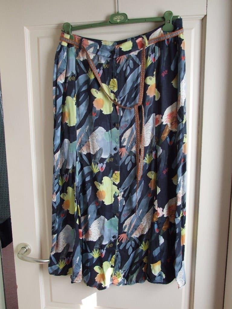Pom Amsterdam gebloemde doorknoop rok 44, Kleding | Dames, Rokken, Overige kleuren, Maat 42/44 (L), Ophalen of Verzenden, Zo goed als nieuw