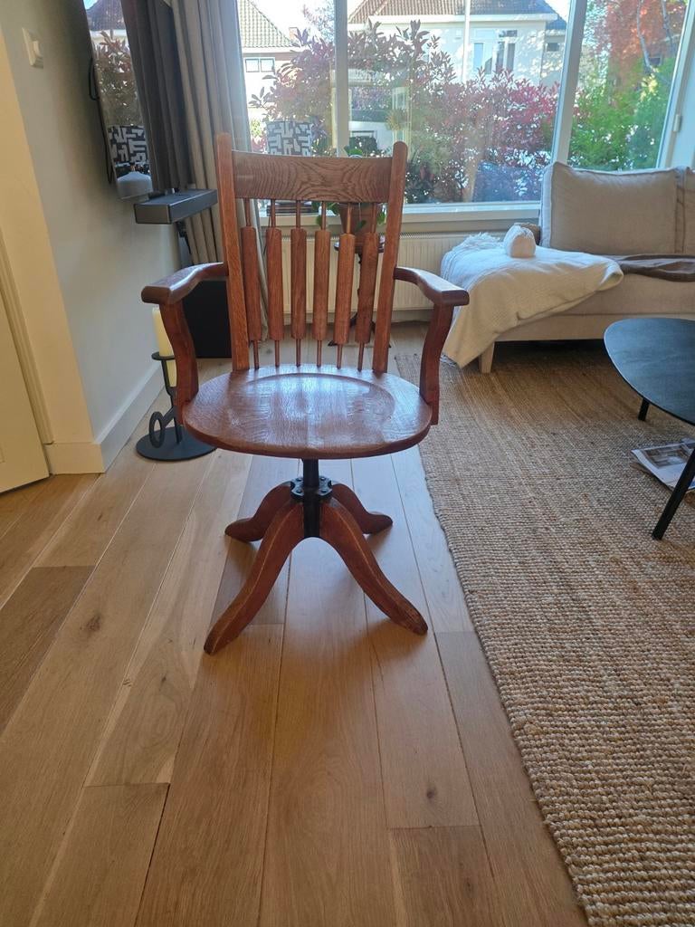 Antieke houten bureaustoel 'Captain's Chair', Ophalen