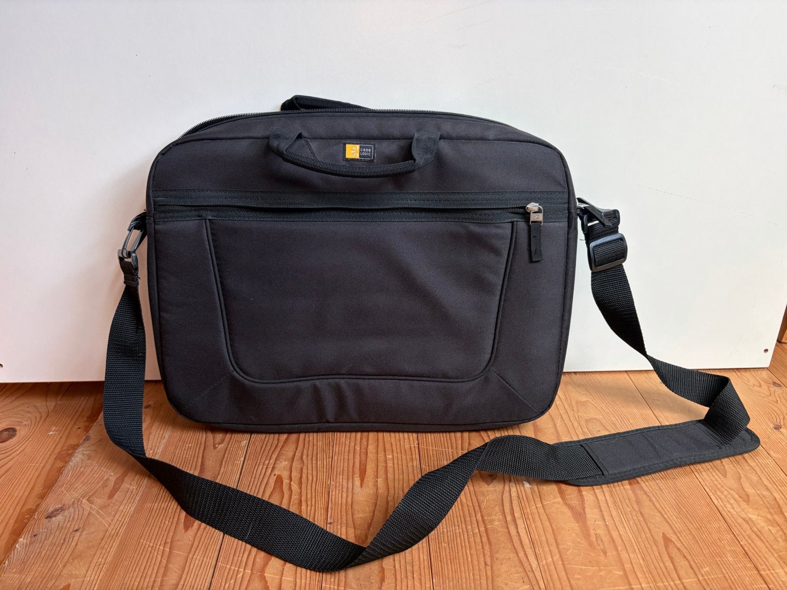 Case Logic zwarte laptoptas - 15 inch, 15 inch, Gevoerd laptopvak, Ophalen of Verzenden, Zo goed als nieuw