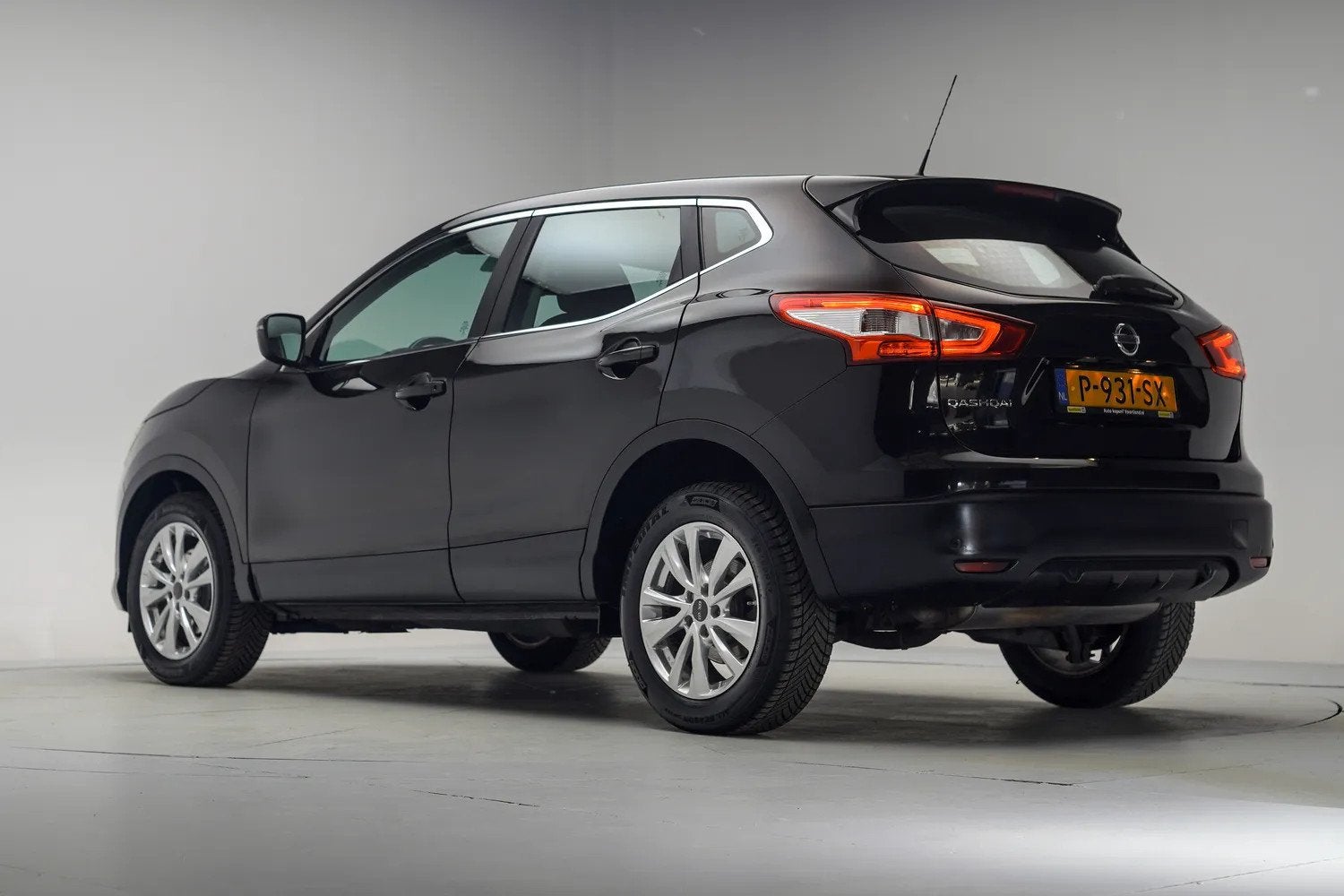 Nissan QASHQAI 1.2 Acenta Aut. [ Clima Navi Camera Stoelverw, Auto's, Automaat, Gebruikt, 680 kg, 4 cilinders