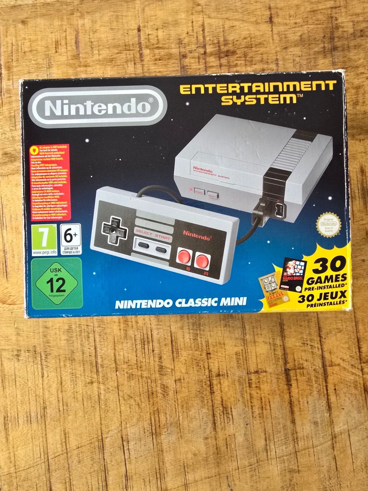 Nintendo Classic Mini (NES) – Compleet in doos., Ophalen, Zo goed als nieuw, Met 1 controller, Met games