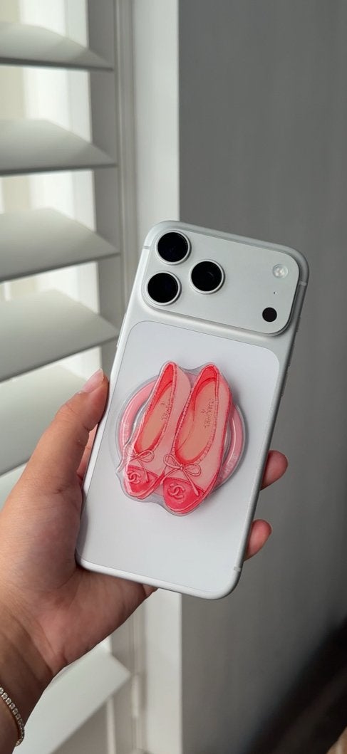 iPhone hoesje met roze balletjes en popsocket, Kunststof, Overige merken, Hoesje of Tasje, Ophalen of Verzenden