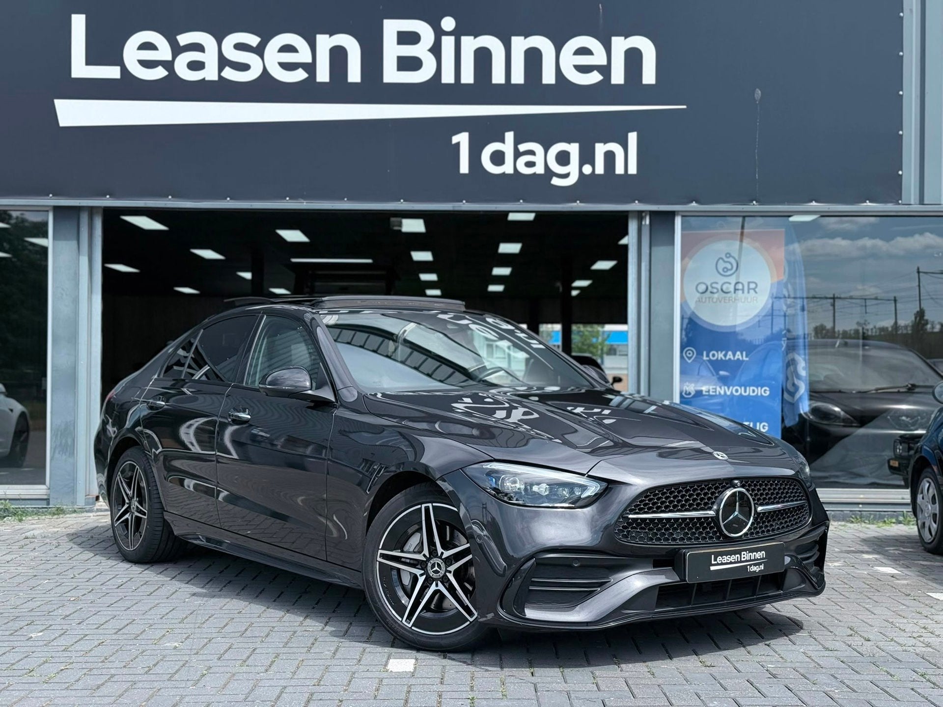 Mercedes-Benz C-klasse 300 e AMG MEMORY/PANO/360/HuD/SFEER, Dealer onderhouden, Achterwielaandrijving, Gebruikt, 4 cilinders