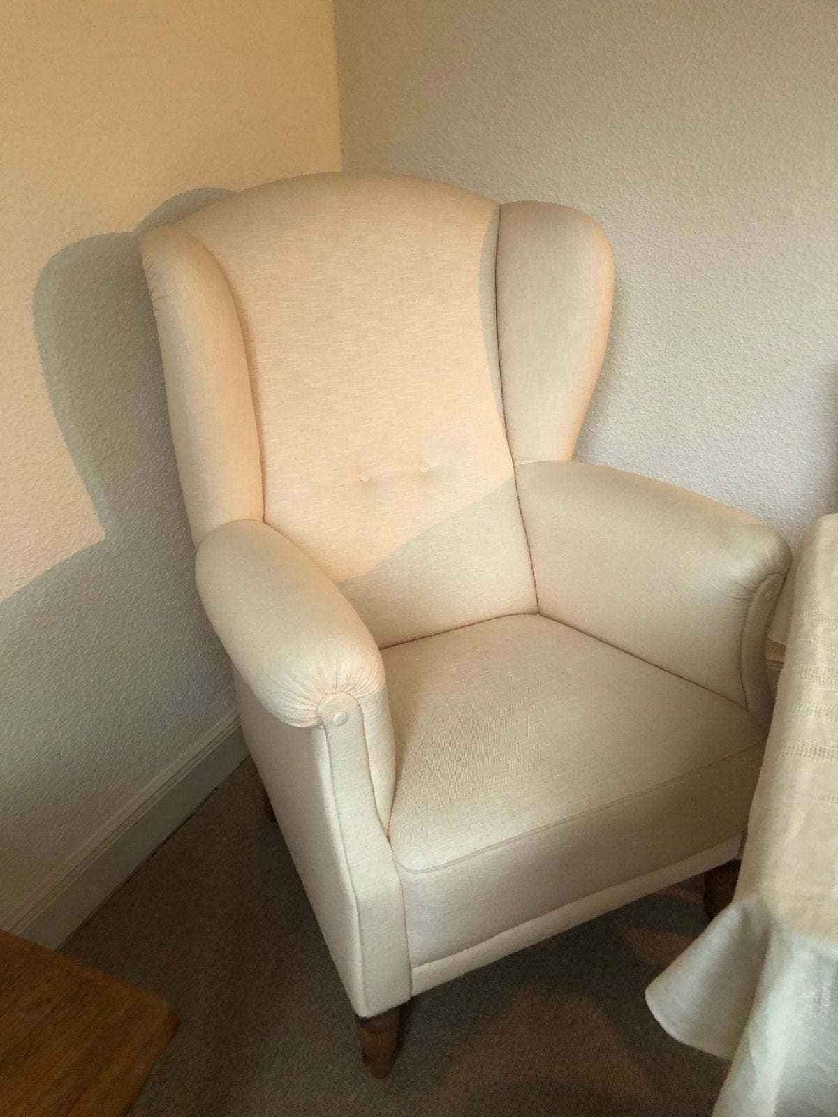 Comfortabele lichtroza Fauteuil - Zo goed als nieuw, Huis en Inrichting, Fauteuils, Ophalen, Zo goed als nieuw, Stof, 75 tot 100 cm