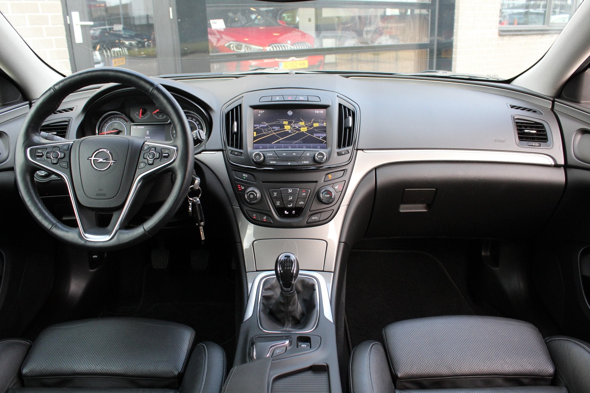 Opel Insignia Sports Tourer 1.6 T Business+ / Leer / Navigat, Auto's, Voorwielaandrijving, Euro 5, Gebruikt, 4 cilinders