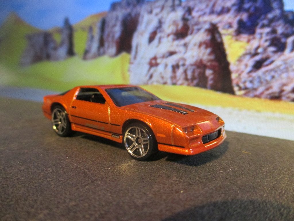 1985 Chevrolet Camaro Z28 IROC Z Mattel HotWheels oranjemet., Ophalen of Verzenden, Zo goed als nieuw, Auto
