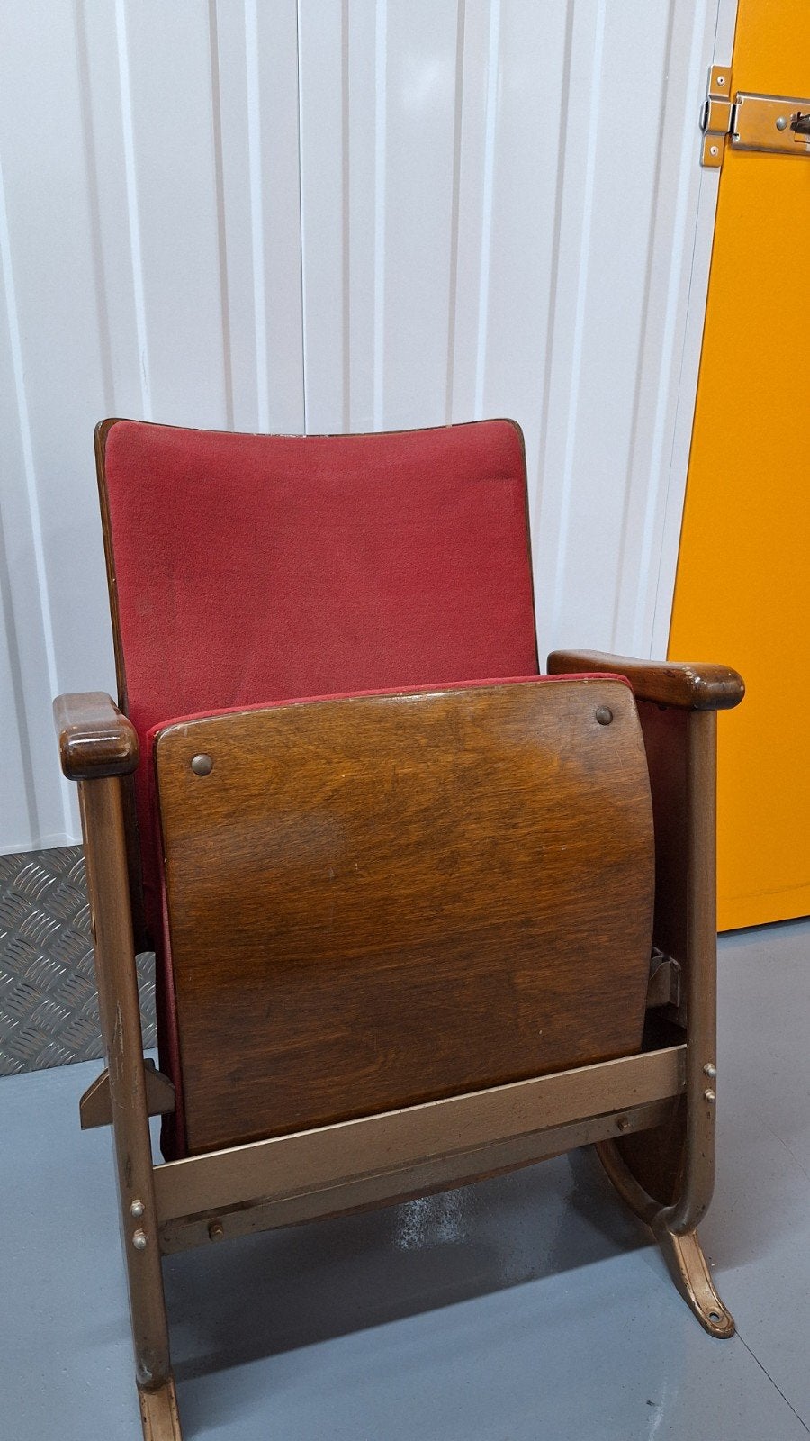Vintage bioscoopstoelen uit Antwerpen - Set van 2, Ophalen