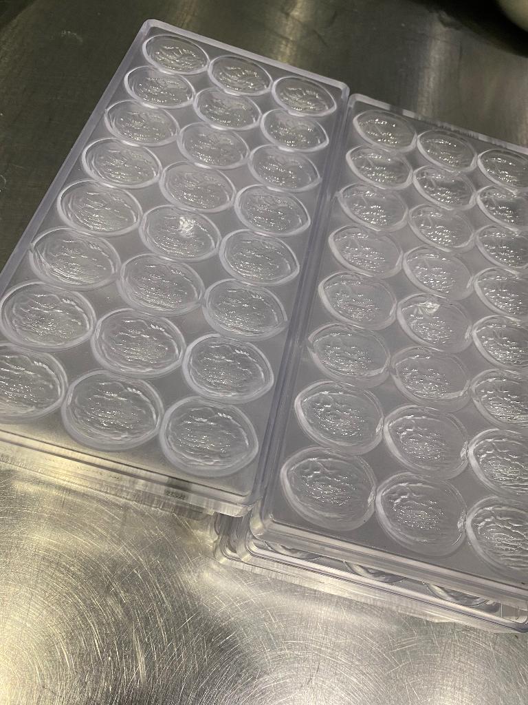Chocolate world partij bonbon vorm chocolade mal, Ophalen of Verzenden, Zo goed als nieuw, Taarten, Overige typen