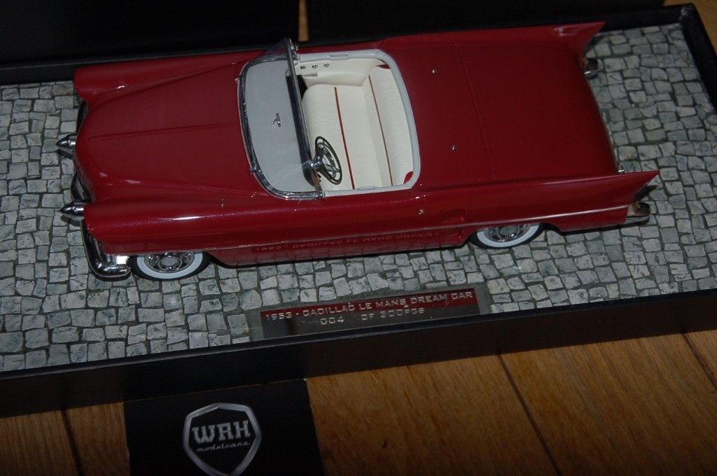 1:18 CADILLAC LEMANS DREAM CAR red Minichamps deluxe WRH, Verzenden, Zo goed als nieuw, Auto, MiniChamps