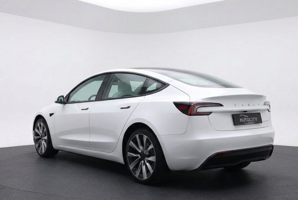 Tesla Model 3 Premium Long Range AWD 78kWh l FSD4 (HW4) l AM, Auto's, Tesla, Automaat, 0 cilinders, Gebruikt, Wit