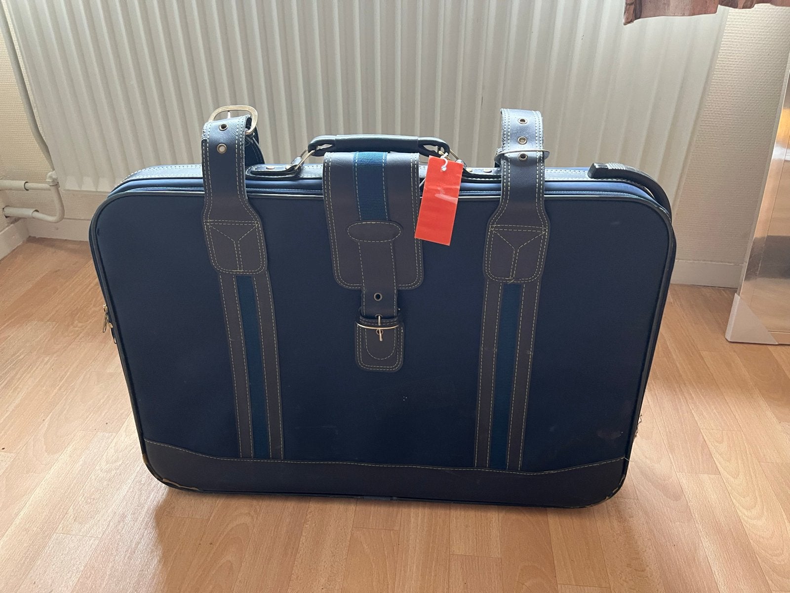 Vintage Blauwe Koffer met Wieltjes en Handgreep, Gebruikt, Blauw, Minder dan 20 cm, 60 tot 80 cm