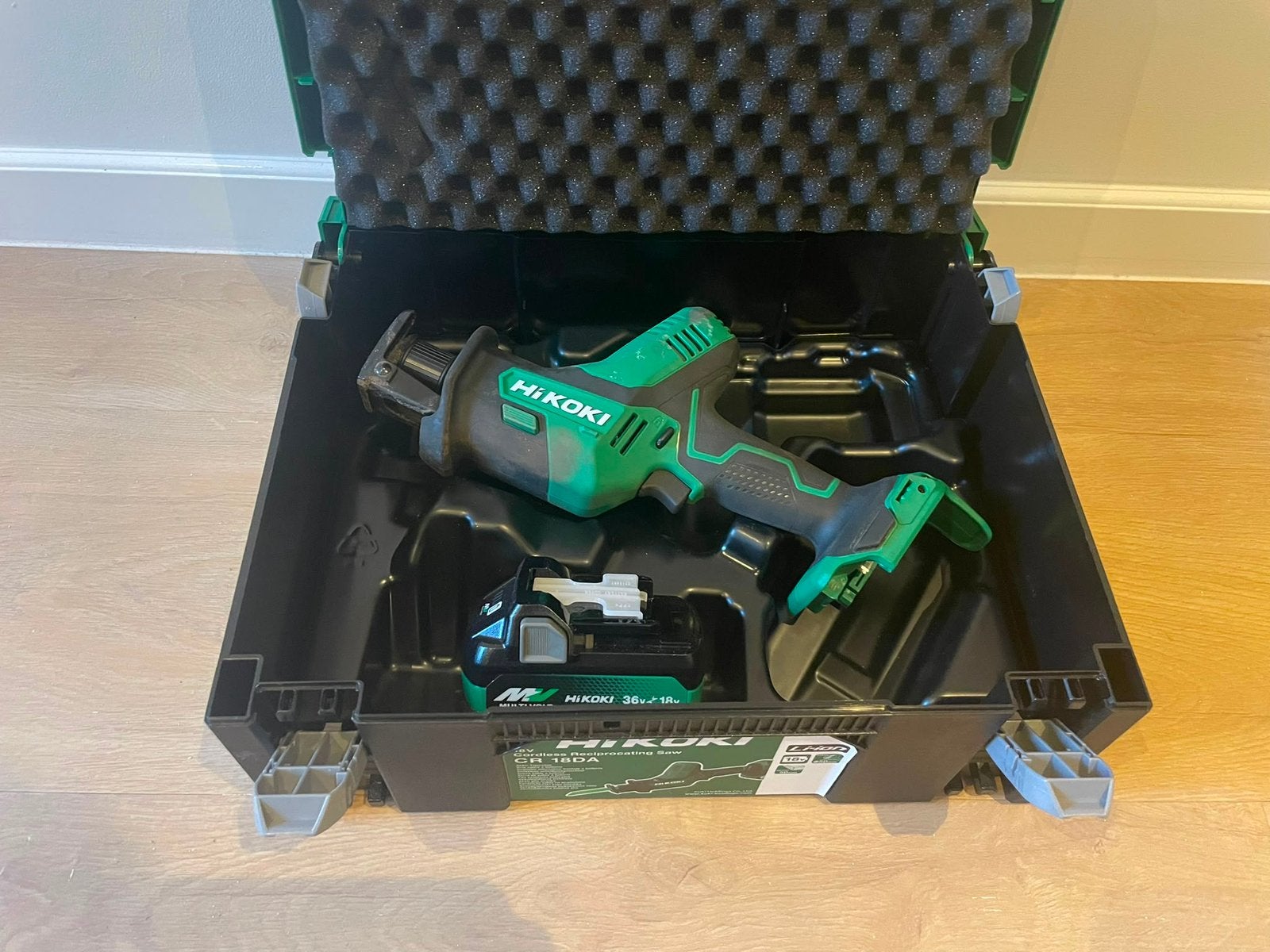 Hikoki reciprozaag 18v zo goed als nieuw, Ophalen, 70 mm of meer, 600 tot 1200 watt, Zo goed als nieuw