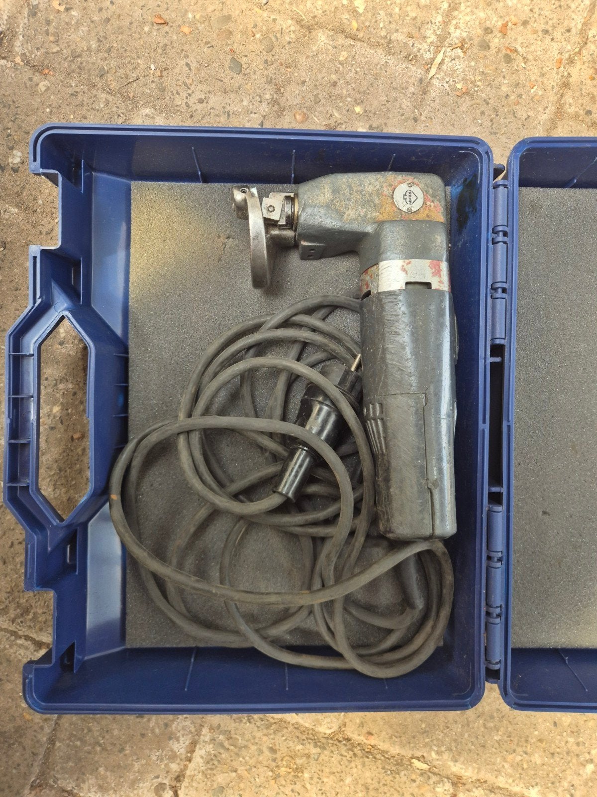 Gebruikte elektrische knabbelschaar in koffer, Ophalen of Verzenden, Gebruikt