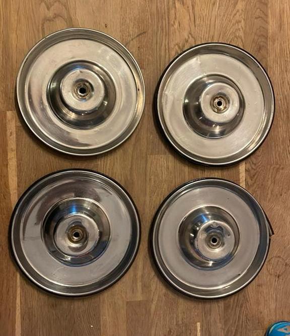Peugeot 504,505,504 wieldoppen, Ophalen