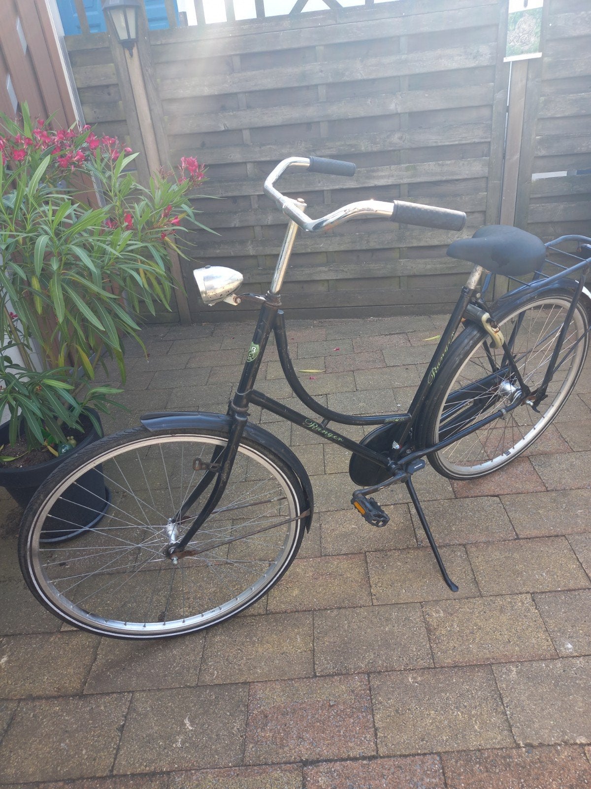 Omafiets  28 inch, Fietsen en Brommers, Fietsen | Dames | Omafietsen, 56 cm of meer, Ophalen, Zo goed als nieuw