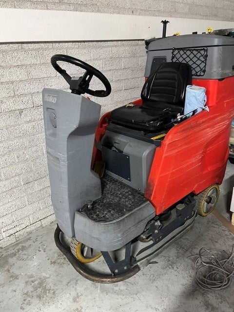 boenmachine zeer gebruikt, Ophalen, Gebruikt, Schrobmachine