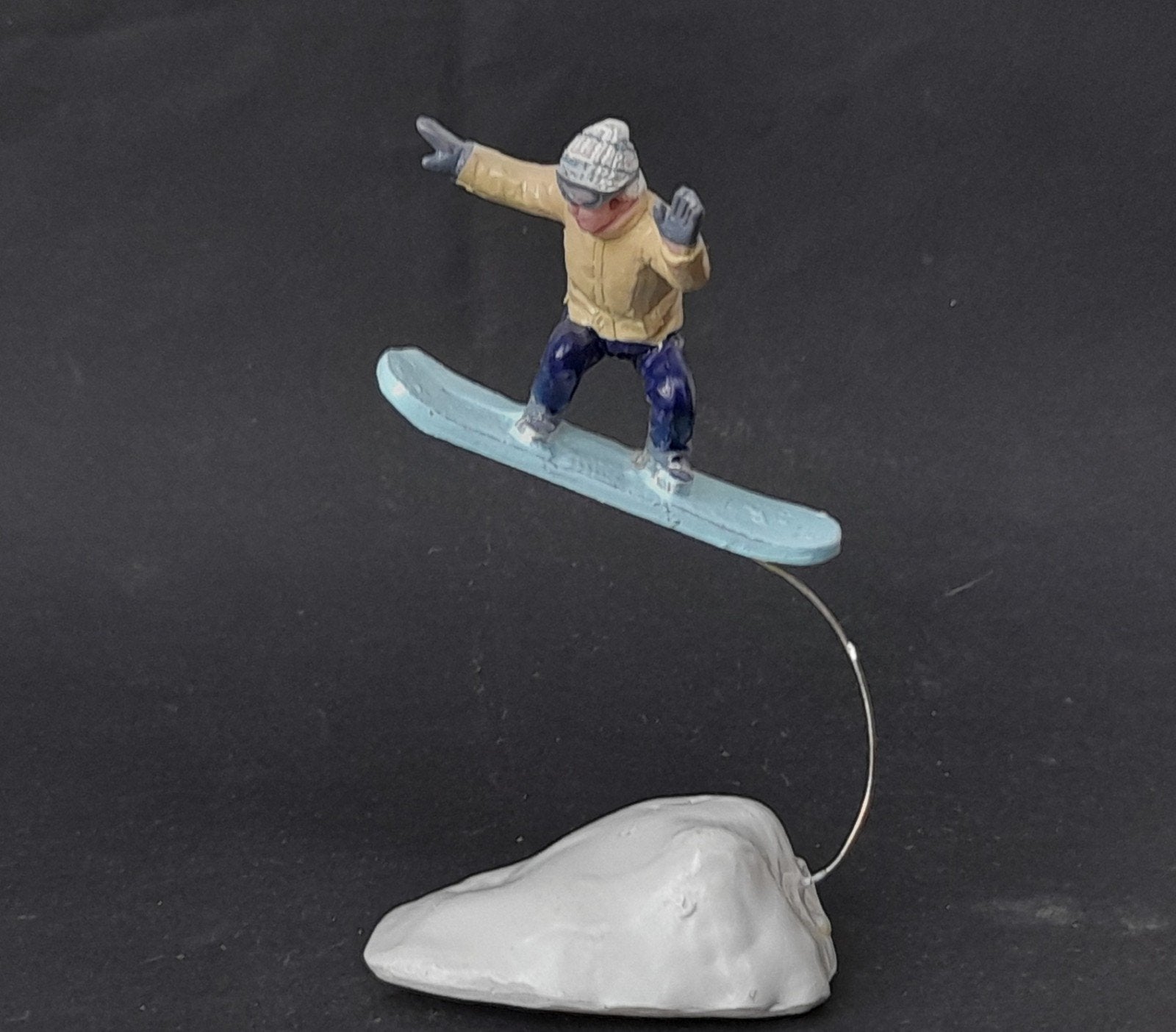 lemax kerst figuur f35 kerstdorp kersthuisjes ski, Verzenden