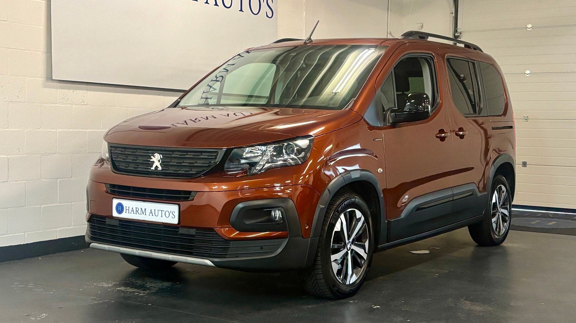 Peugeot Rifter 1.2 Puretech GT-Line 131pk Automaat / Pano /, Stof, Gebruikt, 1199 cc, Bruin