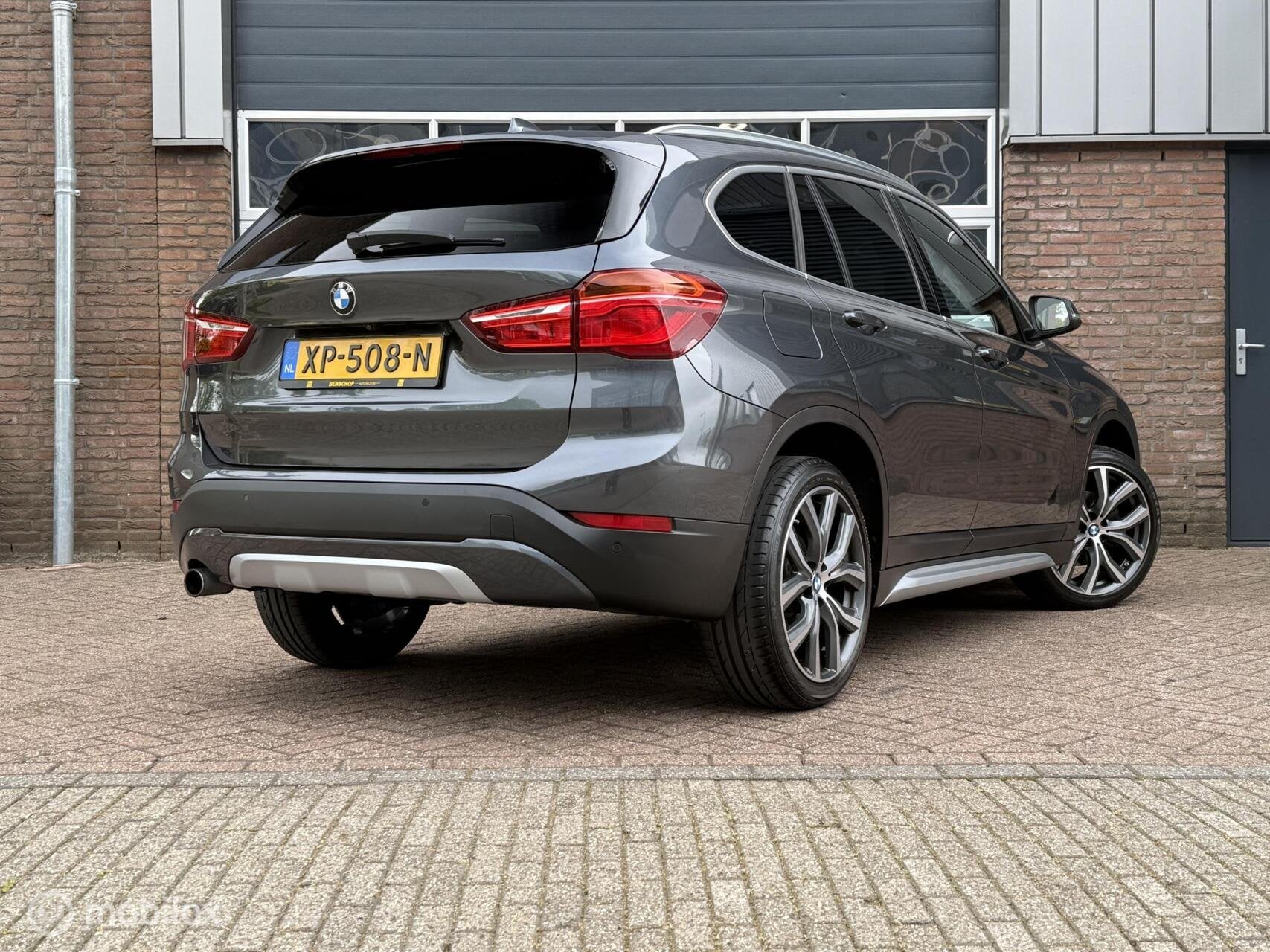 BMW X1 sDrive18i High Executive Panodak Navi Camera LED Leer, Auto's, BMW, 136 pk, Leder, 19 km/l, 3 cilinders
