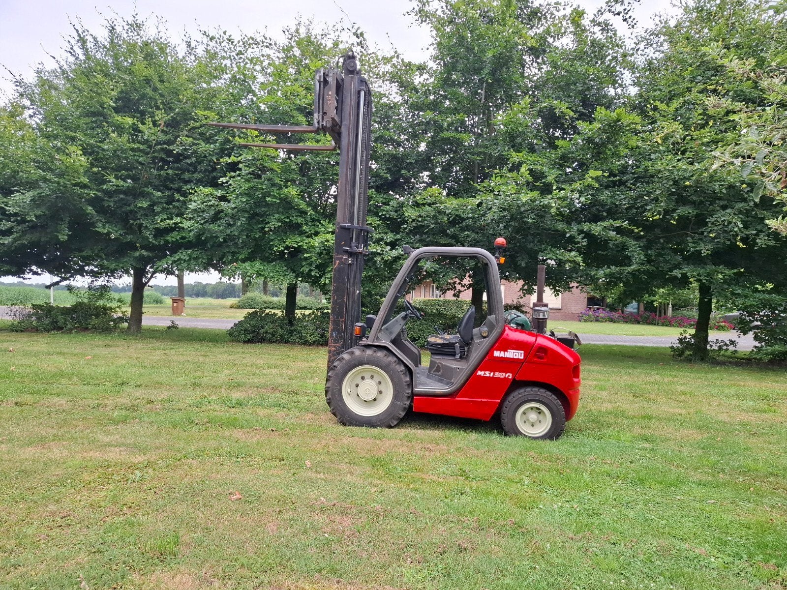 Manitou MSI30G ruw terrein heftruck 3 ton bouw hydraulisch, Zakelijke goederen, Machines en Bouw | Heftrucks en Intern transport