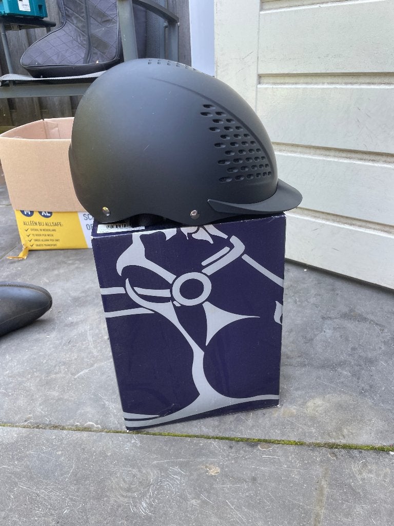 Cap, Ophalen, Zo goed als nieuw, Dressuur, Dames