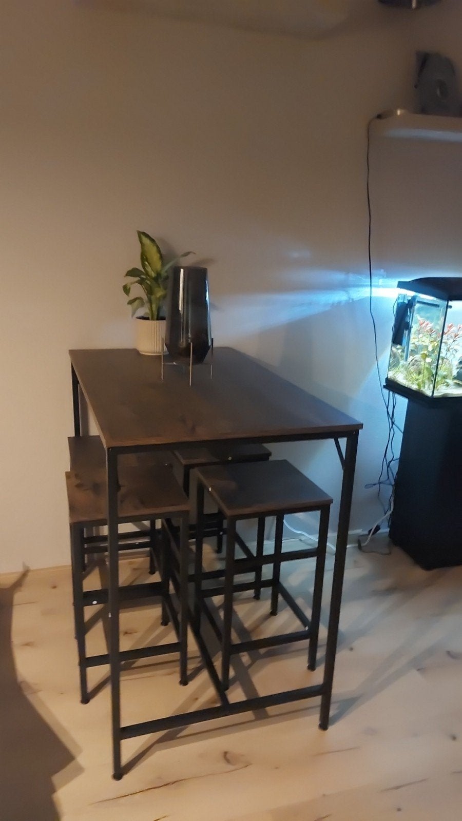 Industriële bartafel met 4 krukken, Ophalen, 100 tot 150 cm, 50 tot 100 cm, Zo goed als nieuw