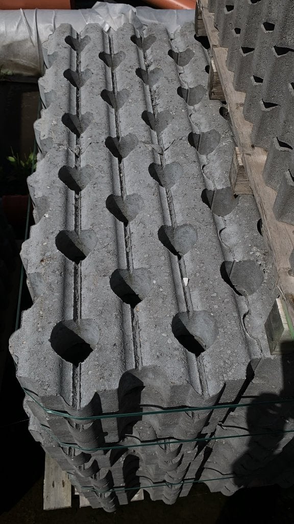 Grasbetontegels type 5  60x40x10 cm., Ophalen, Gebruikt, Beton, Terrastegels