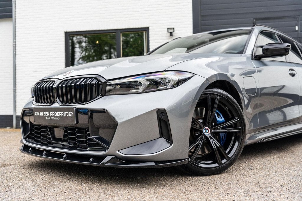 BMW 3-serie Touring 330e M Perf Pano H&K Head Up Carbon, 1998 cc, Gebruikt, Zwart, 4 cilinders
