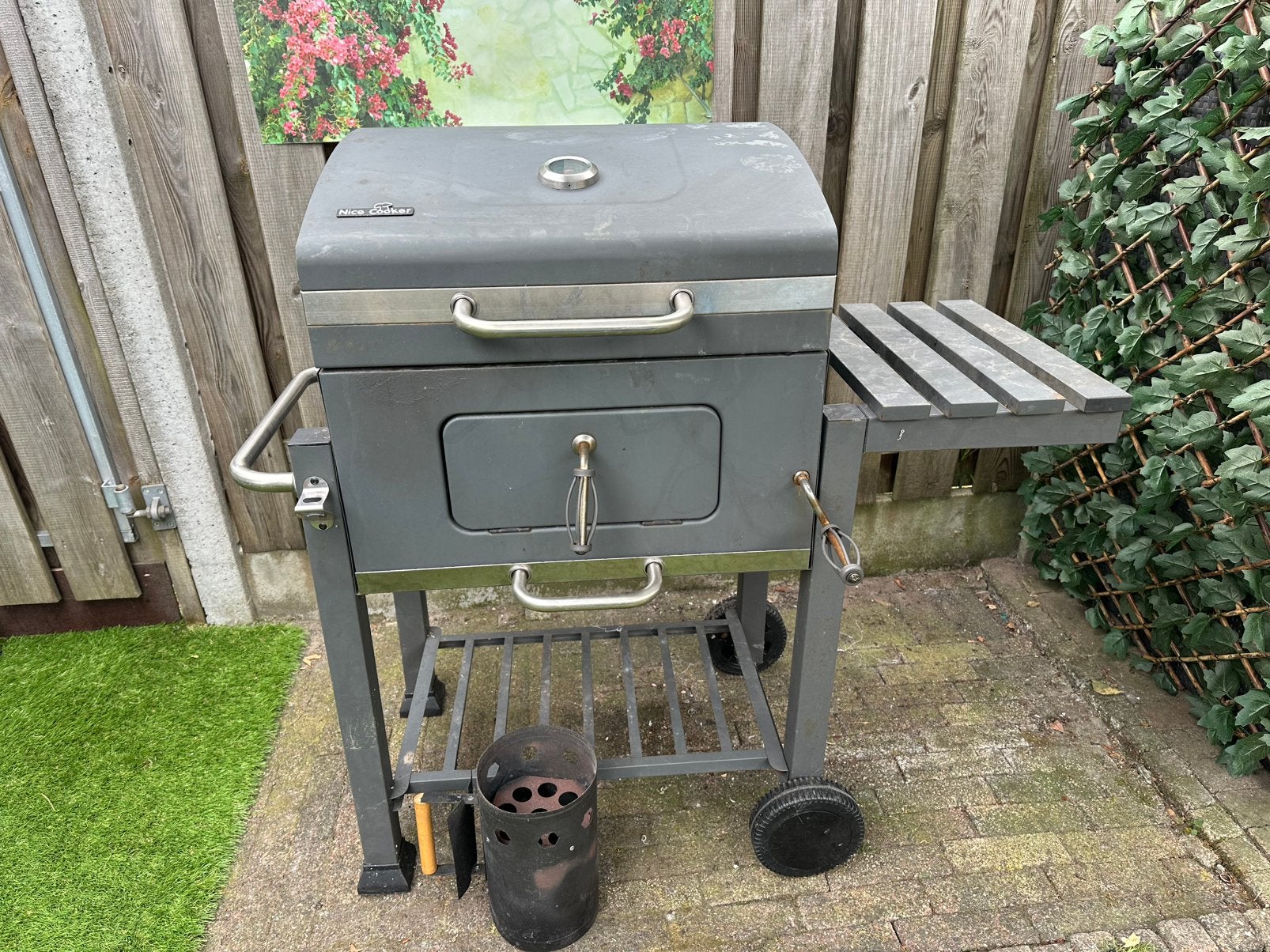 BBQ, Ophalen, Zo goed als nieuw, Met accessoires