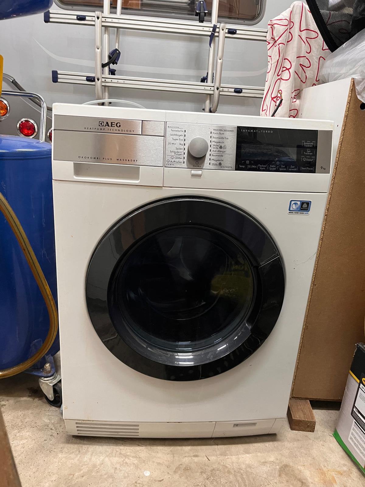 Was droog combinatie AEG (warmtepomp), Ophalen, 1200 tot 1600 toeren, Voorlader, Niet werkend