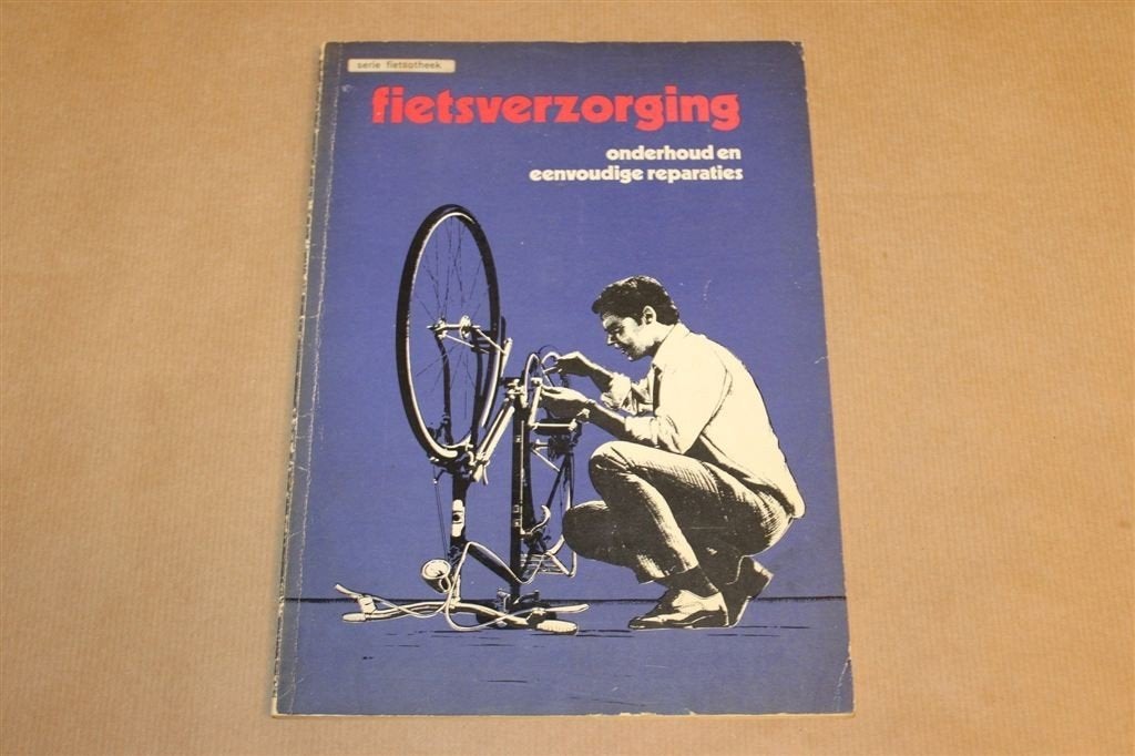 Fietsverzorging — Onderhoud en Reparatie 1974, Vintage, Boeken, Ophalen of Verzenden, Gelezen, Overige onderwerpen