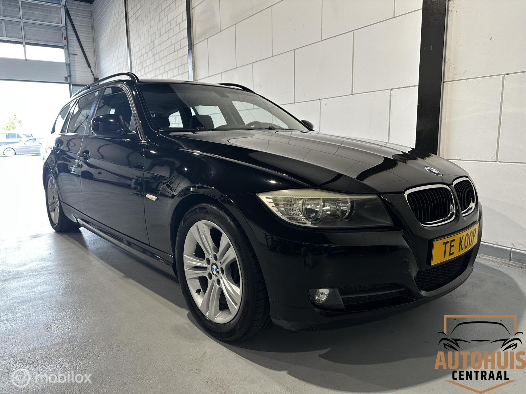 Foto 6 van BMW 3-serie Touring 318i Business Line*NwAPK*Trekhaak*Navi